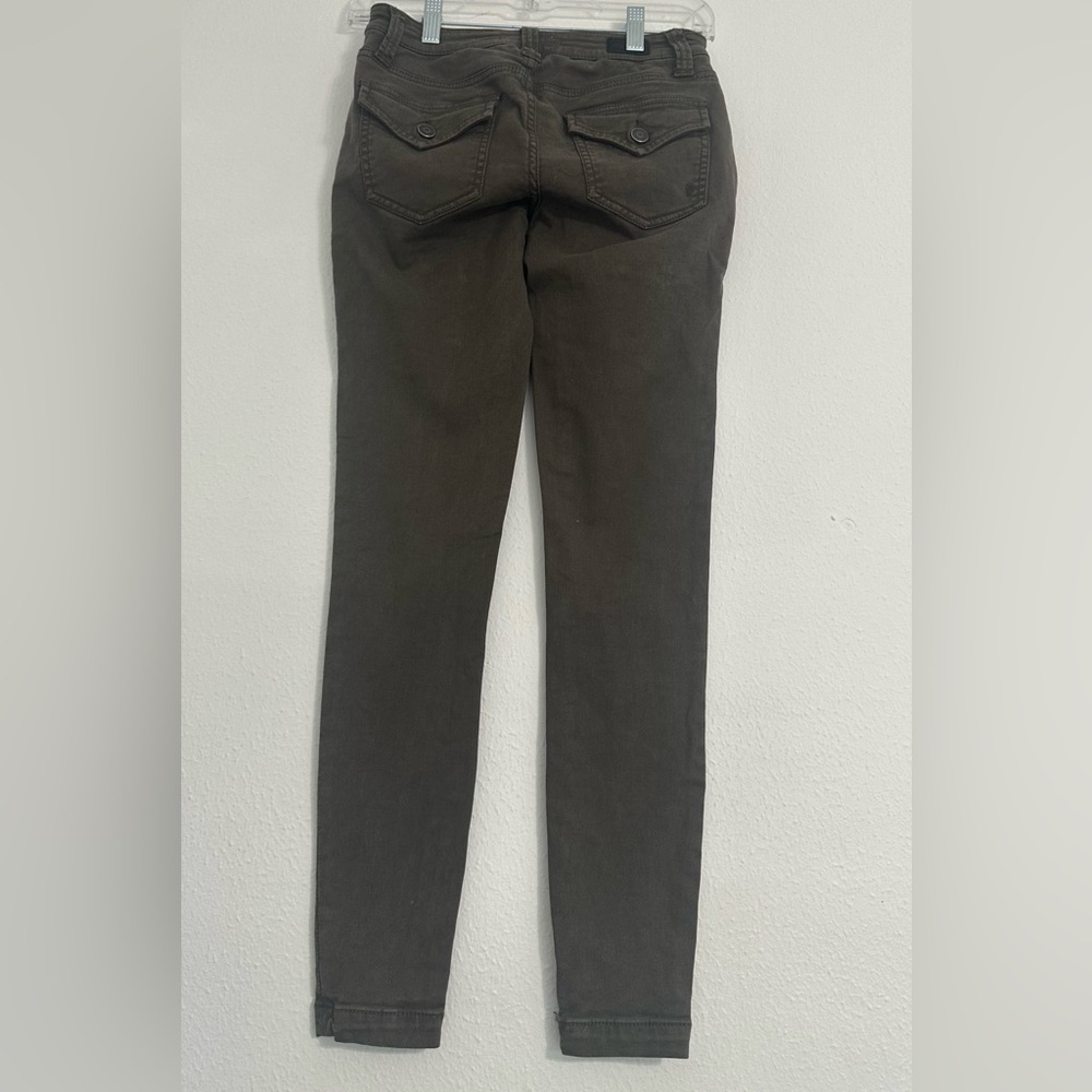 Joie So Real Skinny Green Pants with Sleek Stretch Fit - Picture 15 of 16